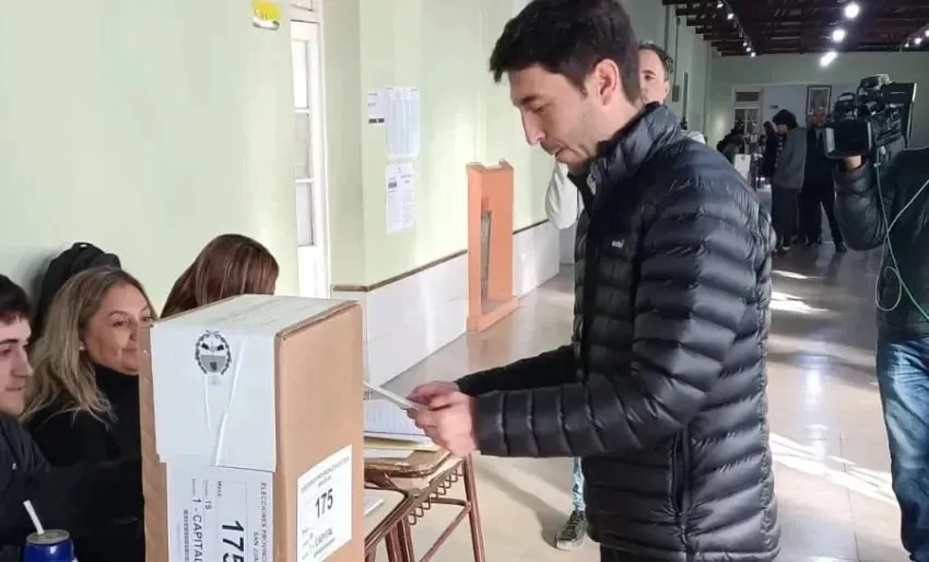 F54QFDEBFRH6FEDHOICIM2JXQE