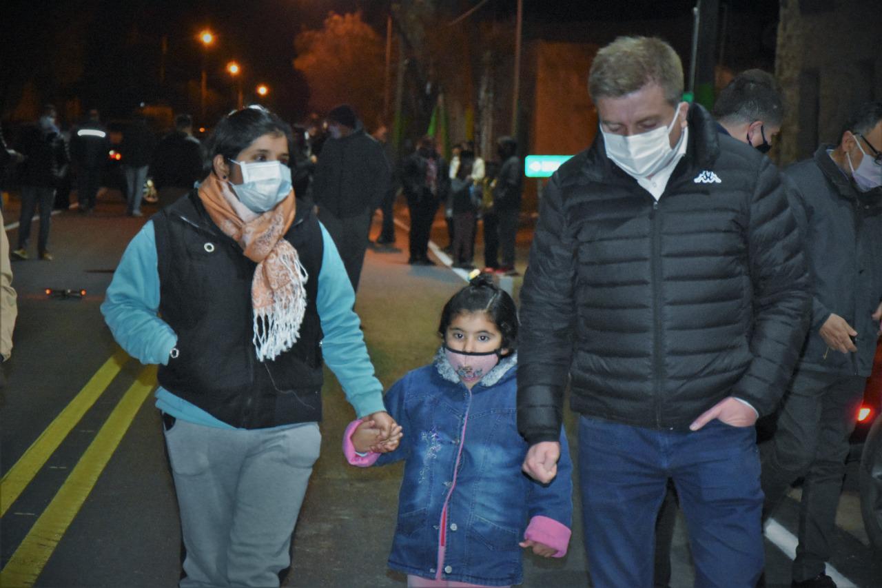 miguel vega vecinos noche jachal iluminacion