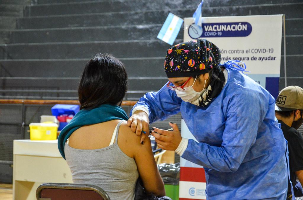 vacuna vacunacion jovenes 18-1