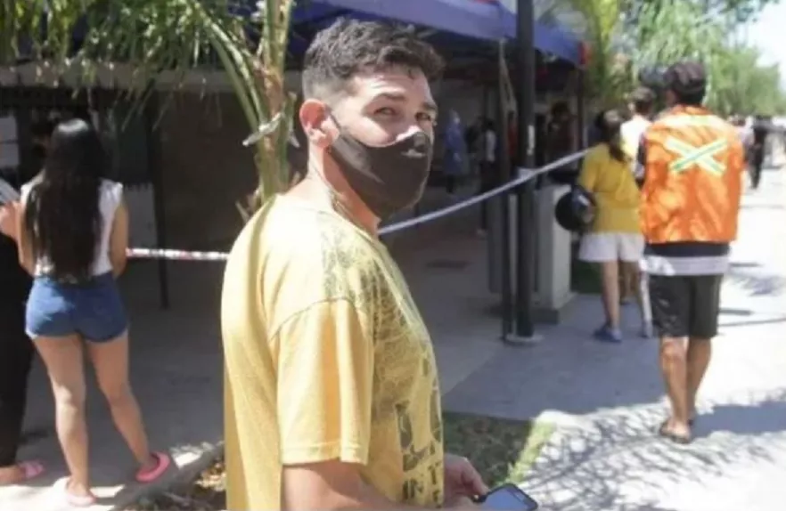cobra hace fila hisopado
