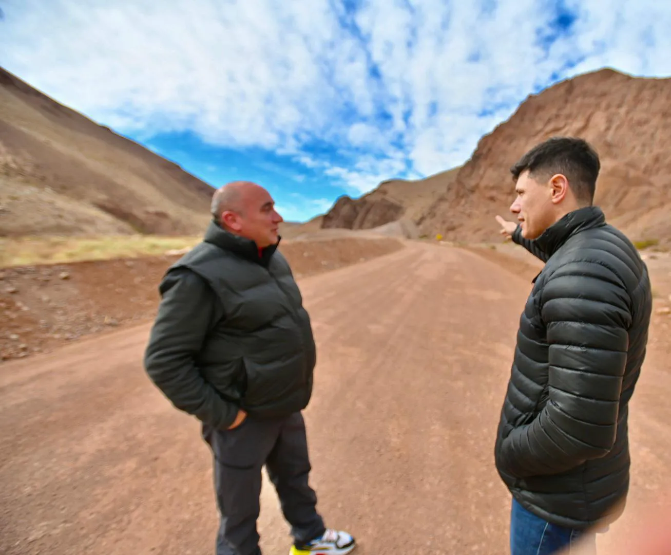 camino minero lla peluc olivera calingasta chile