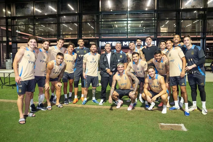 seleccion argentina daddy yankee