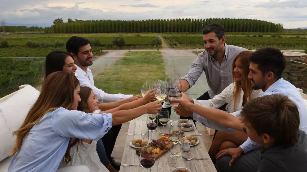 33a10aaef8c1f8ff62a631eefbe62dfb_XL