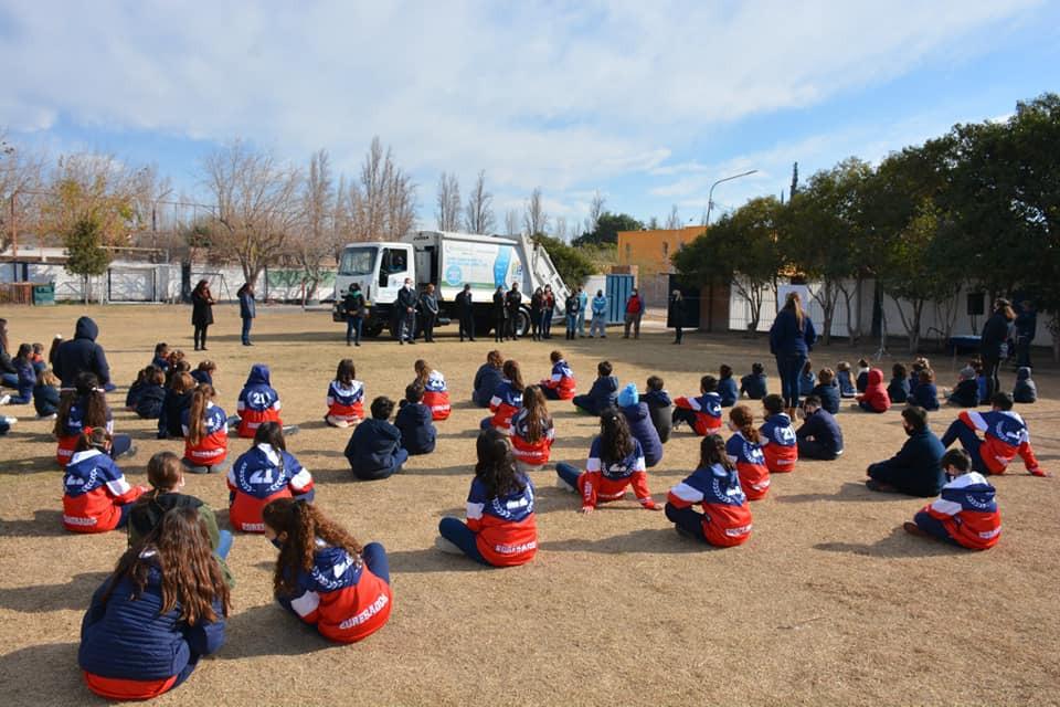 rivadavia colegios saludables