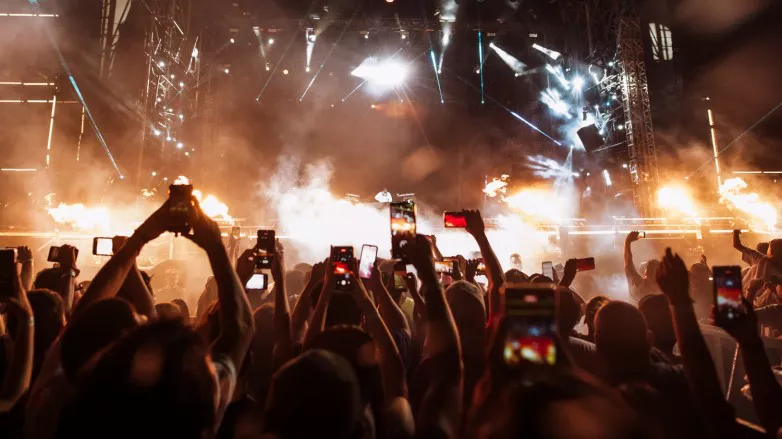 ba2e0eb18523883a2a4cb6836d718d18_L