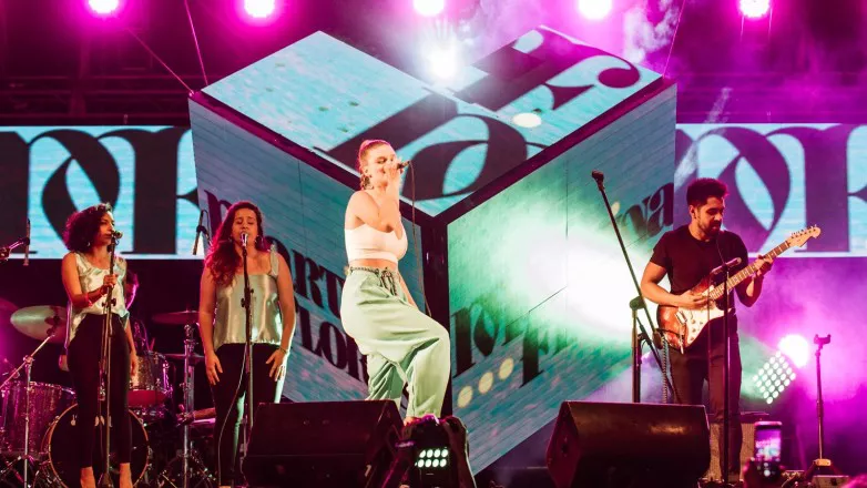 e74dc37553899c42c9d9a1a63f80185c_L