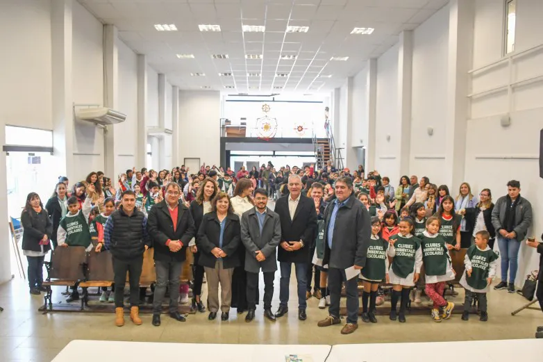 aaf856feb8d99799c363351c3a62b512_L