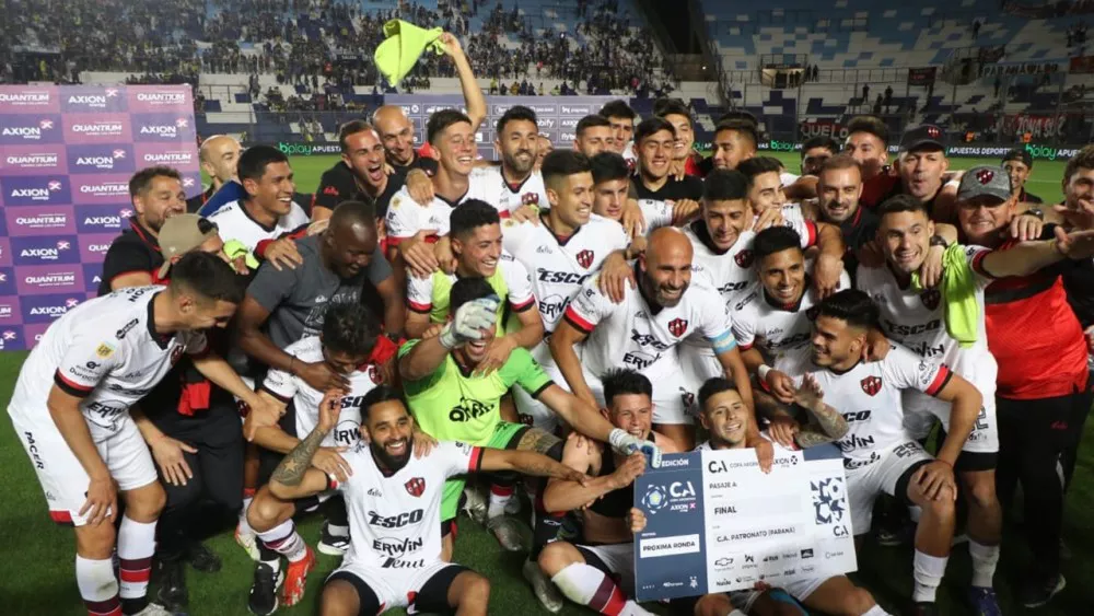 f298fd46514b8e76cfb2a37c170140c5_XL