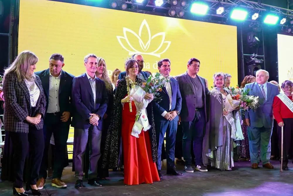 reina adulto mayor rivadavia 2026
