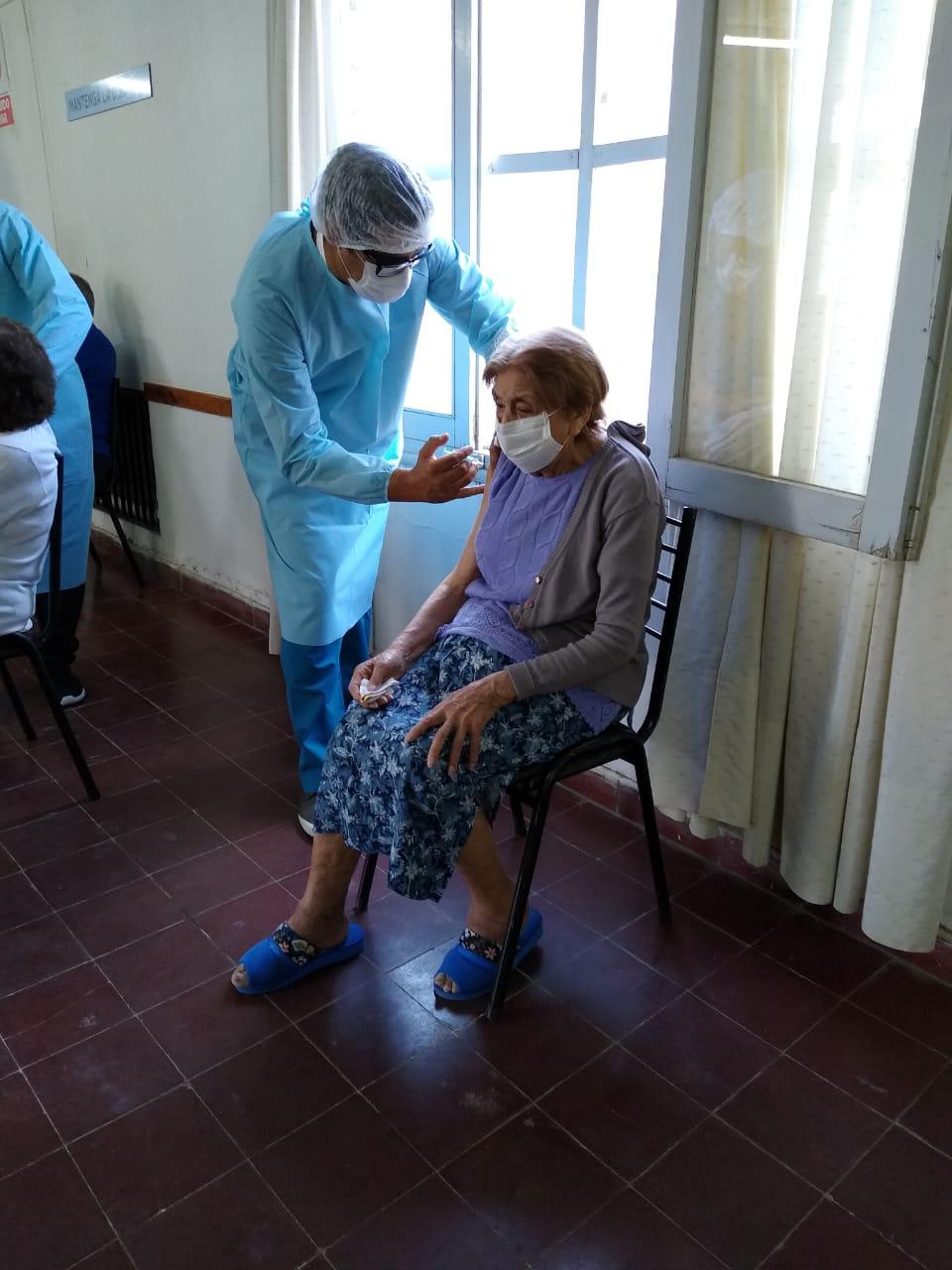 vacunacion coronavirus abuelos 1
