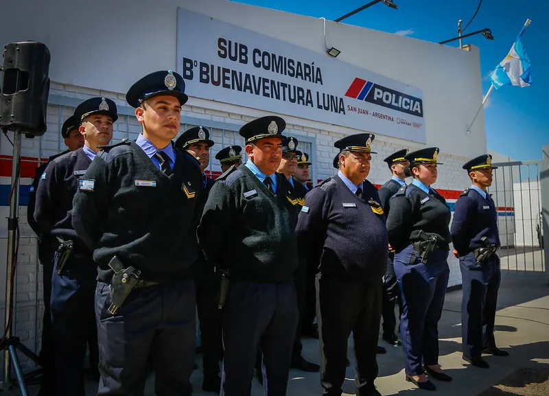 policias subcomisaria rawson buenaventura luna