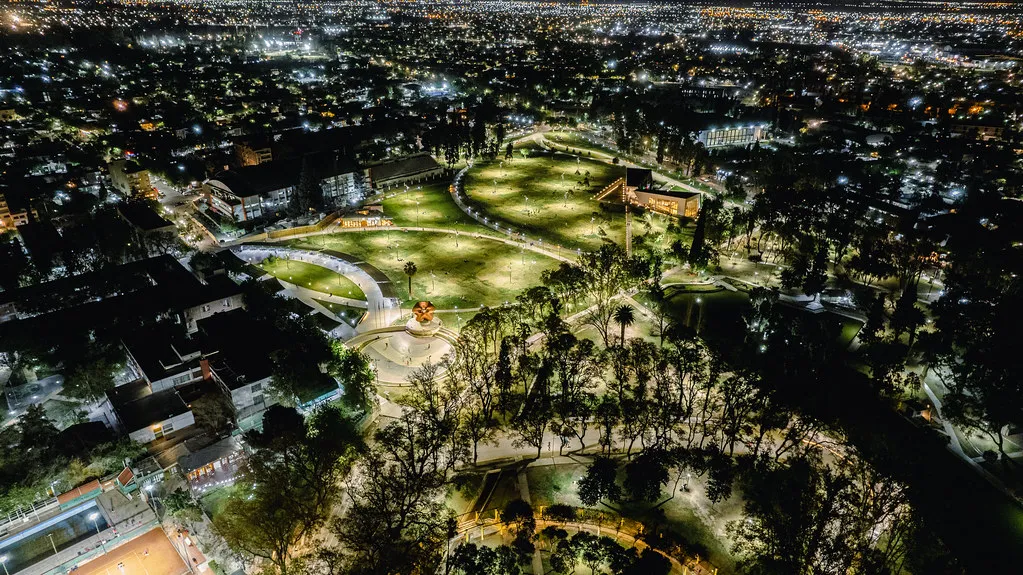 parque de mayo.jpg1.jpg1